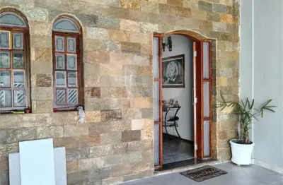 Casa à venda com 2 quartos, sendo 1 suíte,  em parque delta, são carlos - sp