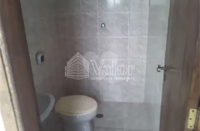 Casa à venda com 3 quartos, sendo 1 suíte,  em chácara parque club, são carlos - sp