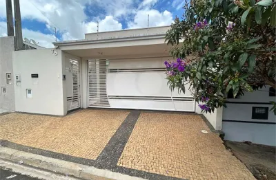 Casa à venda com 2 quartos, sendo 1 suíte,  em parque dos flamboyant, são carlos - sp