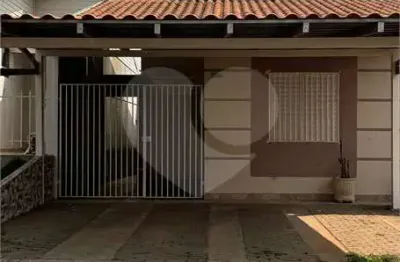 Casa  à venda com 2 quartos, sendo 1 suíte,  no condomínio moradas iii, são carlos - sp