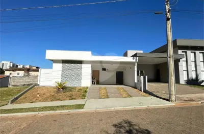 Casa  à venda com 3 quartos, sendo 3 suítes,  no condomínio parque faber iii, são carlos - sp