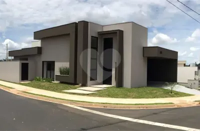 Casa  à venda com 3 quartos, sendo 3 suítes,  no condomínio village damha iv, são carlos - sp