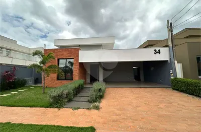 Casa  à venda com 3 quartos, sendo 3 suítes,  no condomínio Montreal, São Carlos - SP