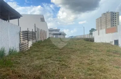 Terreno à venda no condomínio monte das araucárias, são carlos - sp