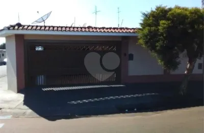 Casa à venda com 3 quartos, sendo 1 suíte,  em jardim cruzeiro do sul, são carlos - sp