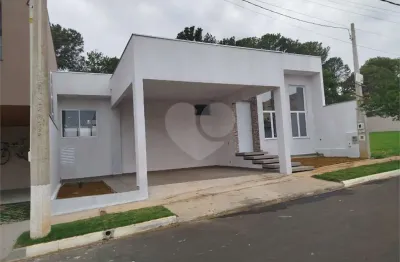 Casa  à venda com 3 quartos, sendo 1 suíte,  no condomínio faixa azul, são carlos - sp