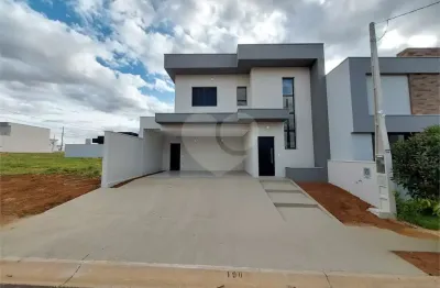 Casa  à venda com 3 quartos, sendo 1 suíte,  no condomínio residencial villeneuve, são carlos - sp