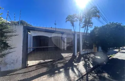 Casa à venda com 3 quartos, sendo 1 suíte,  em jardim são joão batista, são carlos - sp