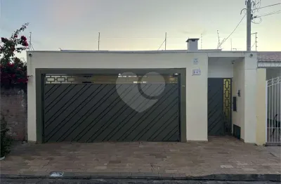 Casa à venda com 2 quartos, sendo 1 suíte,  no condomínio edifício aquidauana, são carlos - sp