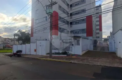 Apartamento à venda com 1 quarto, sendo 1 suíte,  no condomínio edifício plus suítes, são carlos - sp