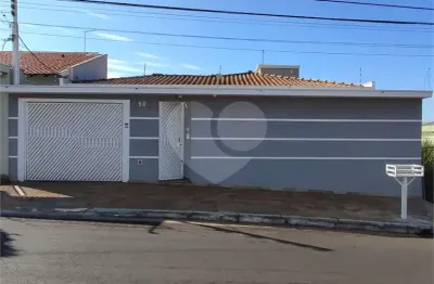 Casa à venda com 3 quartos, sendo 1 suíte,  em jardim cardinalli, são carlos - sp