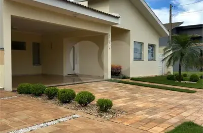 Casa  à venda com 3 quartos, sendo 3 suítes,  no condomínio montreal, são carlos - sp