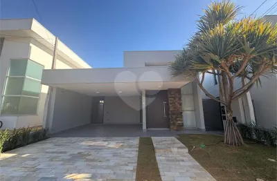 Casa  à venda com 3 quartos, sendo 1 suíte,  no condomínio residencial quebec, são carlos - sp