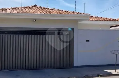 Casa à venda com 3 quartos, sendo 1 suíte,  em residencial itamarati, são carlos - sp