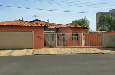 Casa à venda com 3 quartos, sendo 2 suítes,  em parque fehr, são carlos - sp