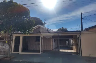 Casa à venda com 3 quartos, sendo 1 suíte,  em vila boa vista, são carlos - sp