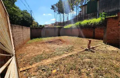 Terreno à venda na Rua José Calijuri, Jardim Hikare, São Carlos