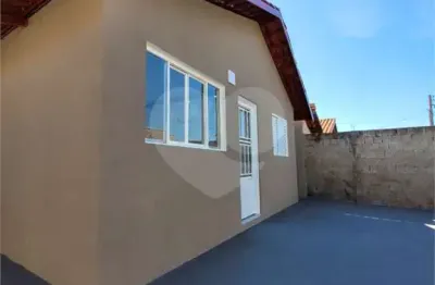 Casa à venda com 2 quartos em residencial deputado josé zavaglia, são carlos - sp