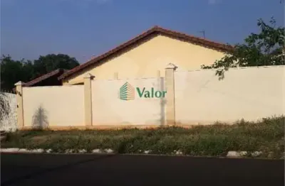 Casa à venda com 3 quartos, sendo 1 suíte,  em residencial samambaia, são carlos - sp
