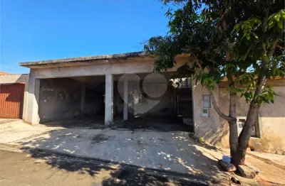 Casa à venda com 2 quartos em residencial deputado josé zavaglia, são carlos - sp