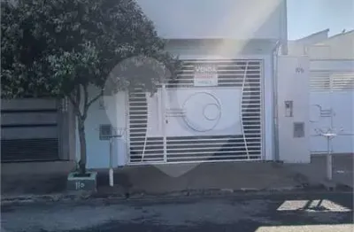Casa à venda com 4 quartos, sendo 1 suíte,  em cidade aracy, são carlos - sp