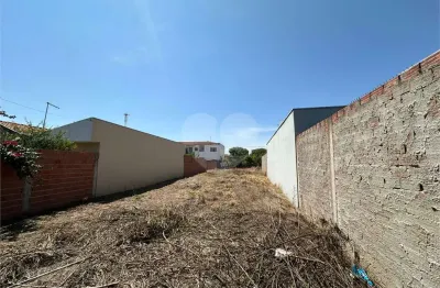 Terreno à venda na Rua Bolívia, Vila Brasília, São Carlos