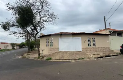 Casa à venda com 3 quartos, sendo 1 suíte,  em parque primavera, são carlos - sp