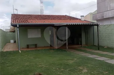 Casa à venda ou para alugar com 2 quartos, sendo 1 suíte,  em jardim embaré, são carlos - sp