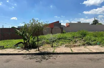 Terreno à venda na Rua José de Paula Lattanzio, Parque Primavera, São Carlos