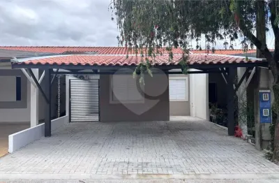 Casa  à venda com 3 quartos, sendo 1 suíte,  no condomínio Terra Nova, São Carlos - SP