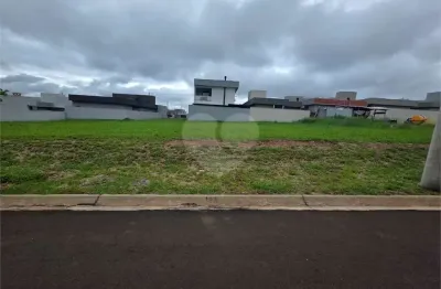 Terreno à venda no condomínio Residencial Villeneuve, São Carlos - SP