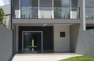 Sobrado espaçoso em SJP - Cidade Jardim — 4 quartos, quintal amplo e garagem para 2 carros coberto e 3 descoberto.