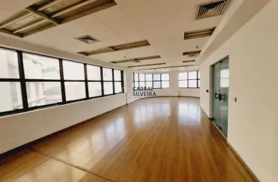 Sala comercial para alugar na Rua Marquês de Itu, 61, República, São Paulo por R$ 7.248