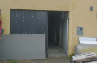 Barracão 300 m2 no uberaba traga sua prestadora de serviço lugar calmo