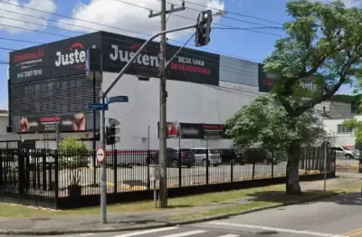 Prédio com 20 salas para alugar na Rua Tenente Francisco Ferreira de Souza, 1595, Hauer, Curitiba