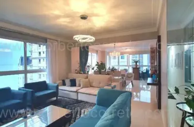 Apartamento à venda na Rua 234, 52, Meia Praia, Itapema