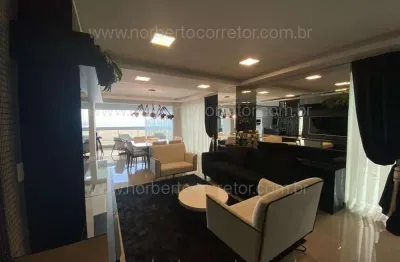 Apartamento à venda na Avenida Nereu Ramos, 3740, Meia Praia, Itapema