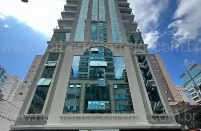 Apartamento à venda na Rua 242, 276, Meia Praia, Itapema