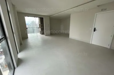 Apartamento à venda na Rua 284, 625, Meia Praia, Itapema