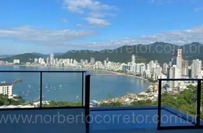 Casa à venda na Rua 109 L, 391, Canto da Praia, Itapema