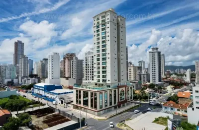 Apartamento à venda na Avenida 294, 680, Meia Praia, Itapema