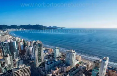 Apartamento à venda na Rua 253, 90, Meia Praia, Itapema