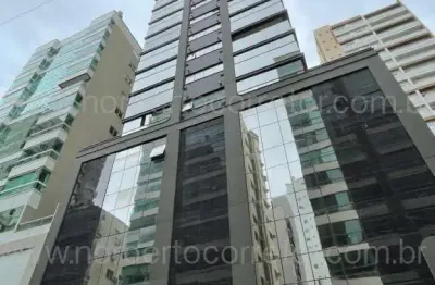 Apartamento à venda na Rua 236, 203, Meia Praia, Itapema