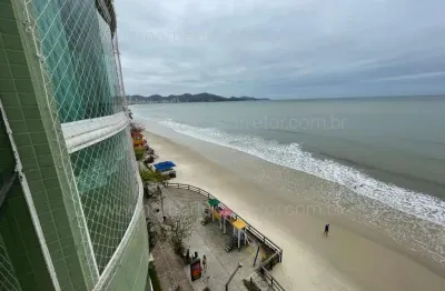 Apartamento à venda na Rua 207, 2, Meia Praia, Itapema