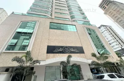 Apartamento à venda na Rua 290, 223, Meia Praia, Itapema