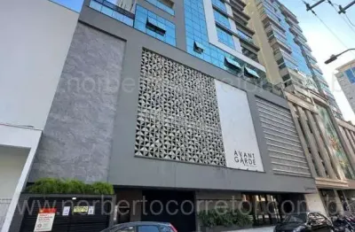 Apartamento à venda na Rua 305, 296, Meia Praia, Itapema