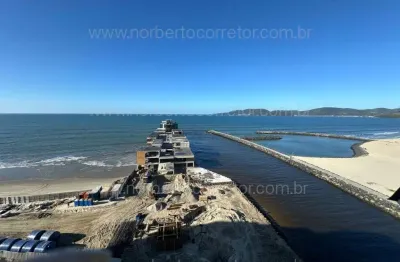 Apartamento à venda na Rua 321, 20, Meia Praia, Itapema