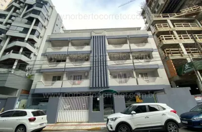 Apartamento à venda na Rua 208, 127, Meia Praia, Itapema