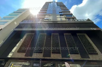 Apartamento à venda na Rua 244, 423, Meia Praia, Itapema