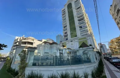 Apartamento à venda na Rua 1208, 48, Meia Praia, Itapema